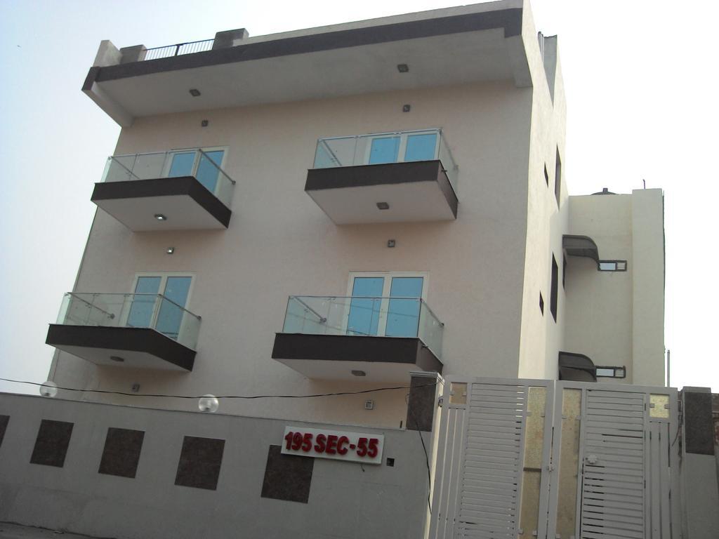 Oyo 10257 Hotel Lotus Park 古尔冈 外观 照片